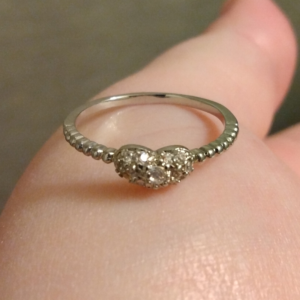 14k White Gold Filled Wide Heart Jeweled Love Beaded Band Ring sz 7.5